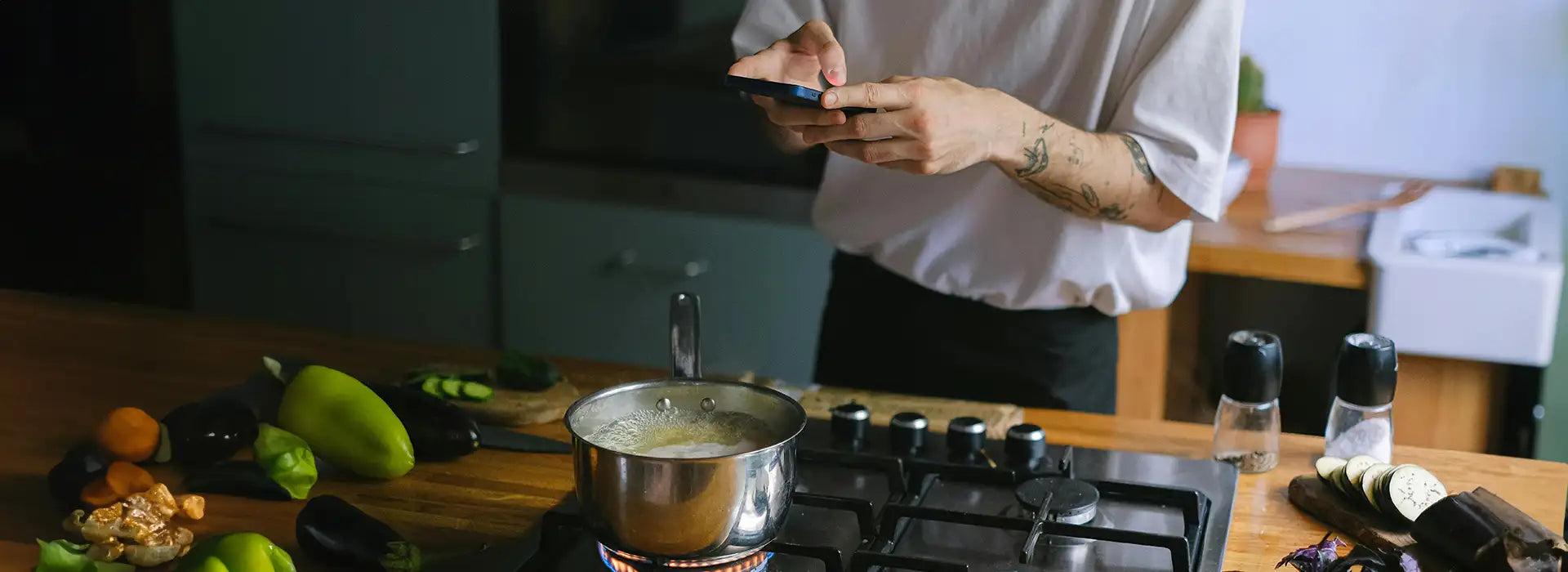 cooking w/ non-stick pans for desktop